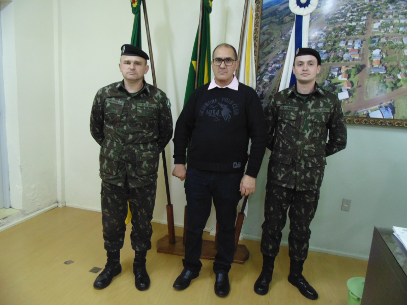 VISITA DO 1º TENENTE DO PRM